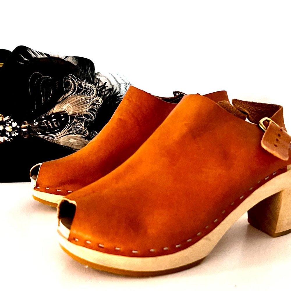 Bryr Suzie Spanish Toe Clog in Whiskey Leather